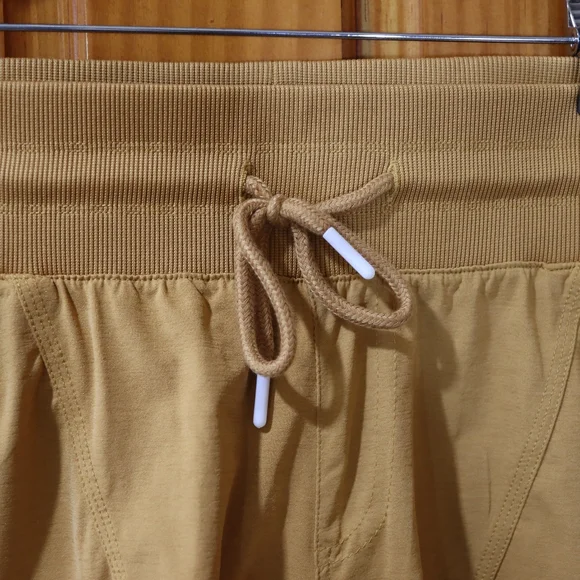 ZYIA High Waist Tan Shorts Relaxed Fit - Picture 5 of 11